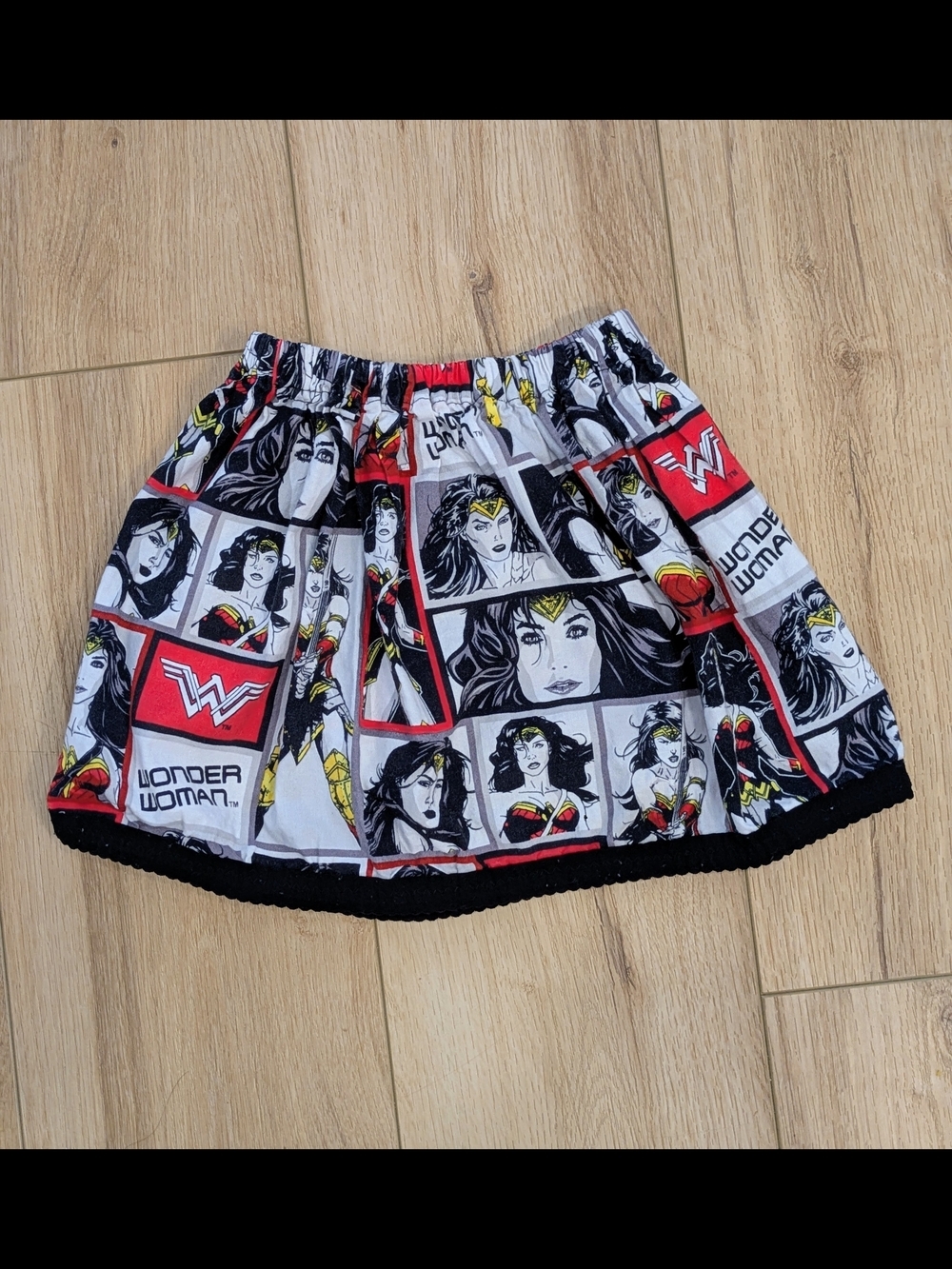 Wonder Woman Graphic Panel Skirt - Black, Red, White